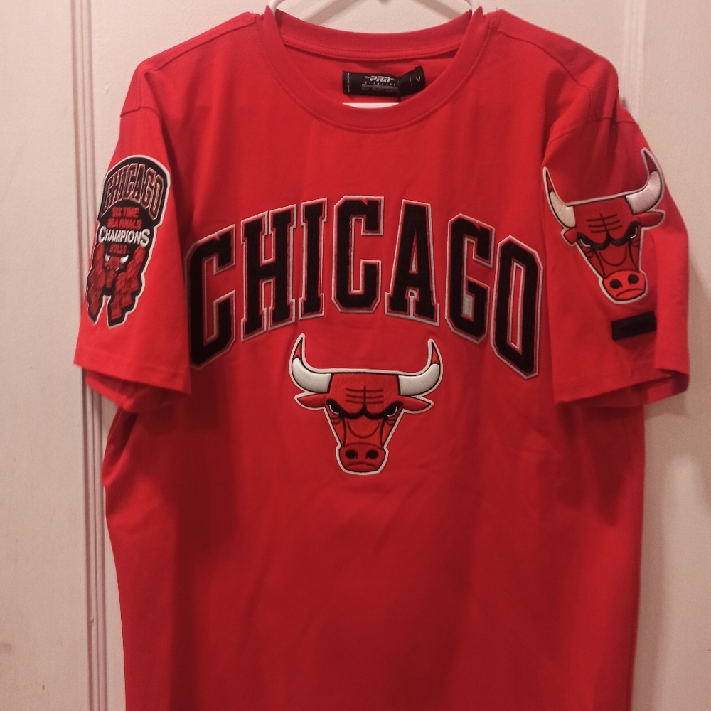 Pro Chicago bulls pullover short sleeve t-shirt. Size medium - Picture 3 of 13
